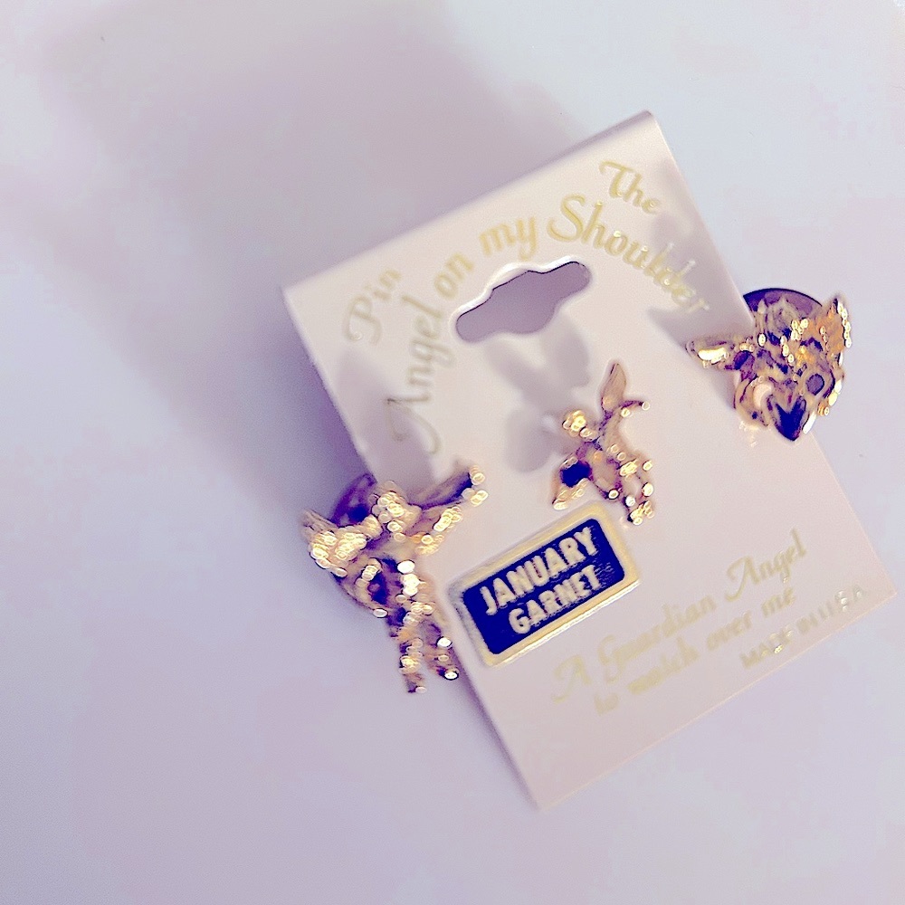 Free💰 w/bundle 4 Angel cherub pins: NWT Jan.  “garnet”, 1 smiley face, 2 tack